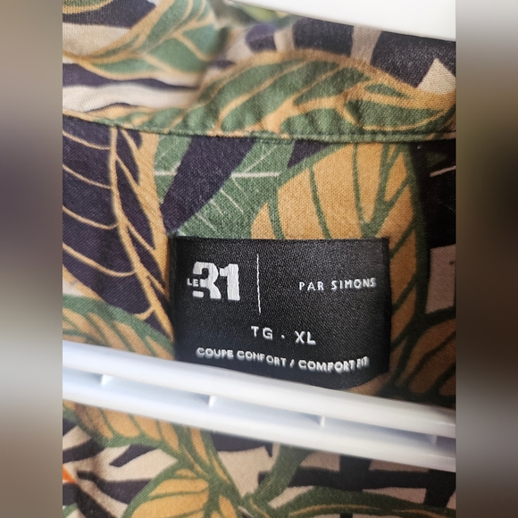 Simons Leaf Pattern Shirt in Green and Tan - Picture 2 of 3